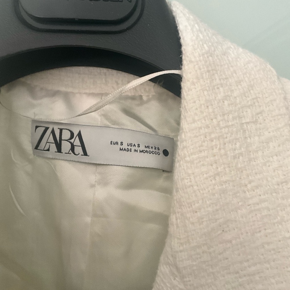 Zara Off-White Textured Jacket